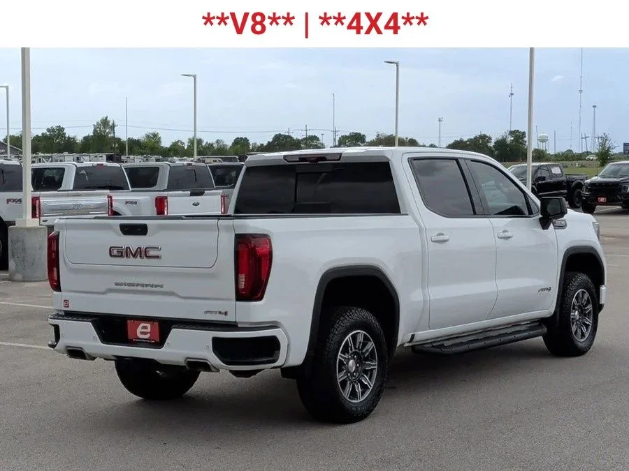 Used 2024 White GMC AT4 image 9