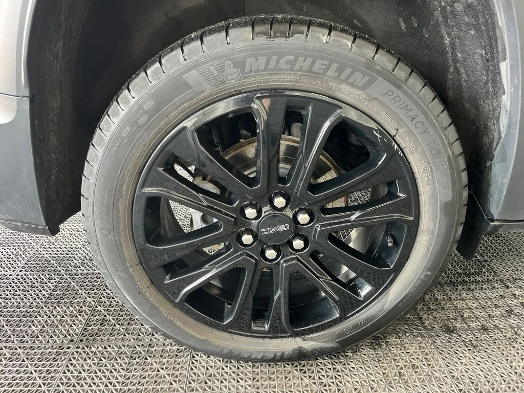 Used 2023 Silver GMC SLE image 23