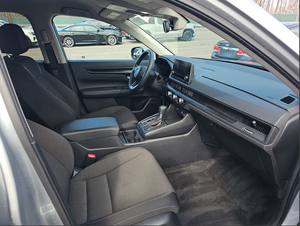 2025 Honda CR-V LX - Photo 17