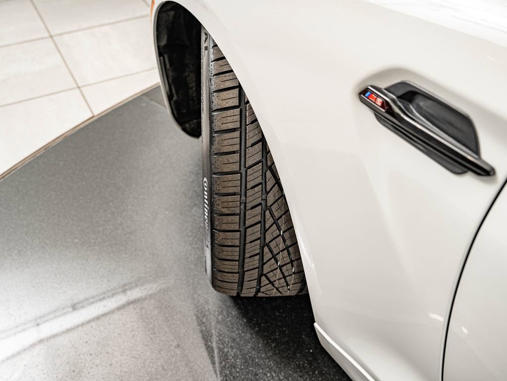 Used 2020 Alpine White BMW Competition image 49