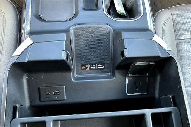 Used 2022 Blue Chevrolet LTZ image 16