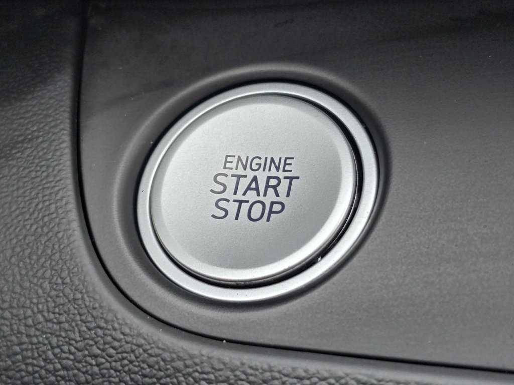 Used 2025 Fluid Metal Hyundai SEL Convenience image 14