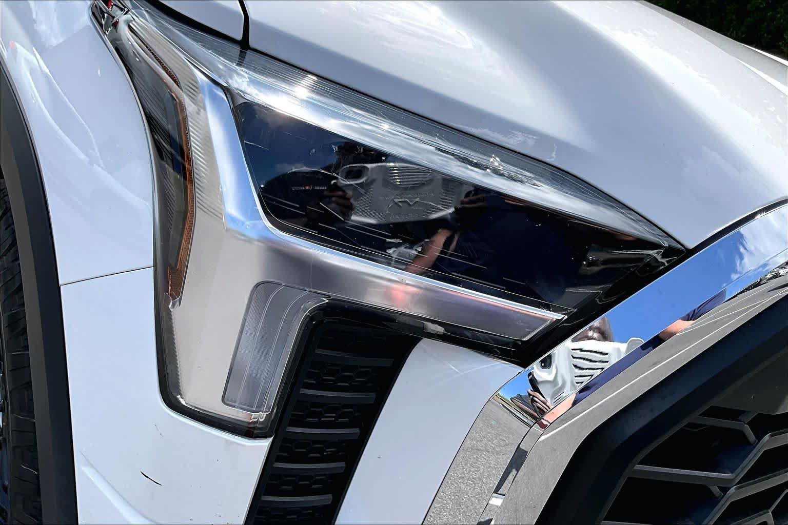 Used 2023 Ice Cap Toyota SR5 image 27