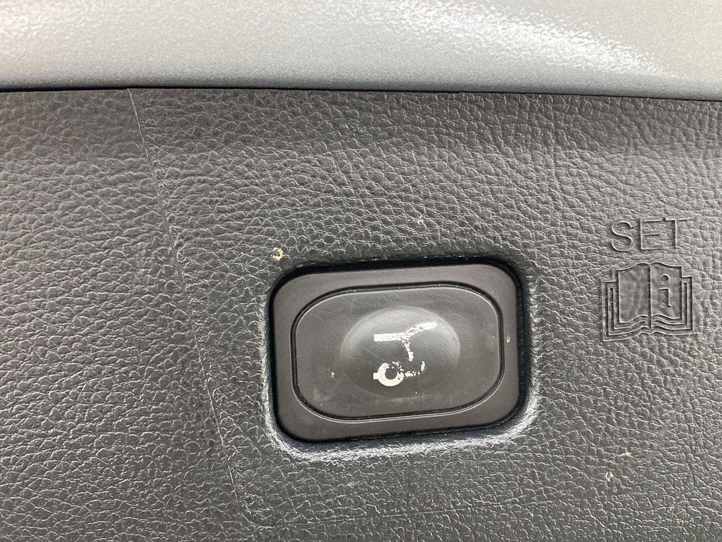 Used 2022 Iconic Silver Ford SEL image 19