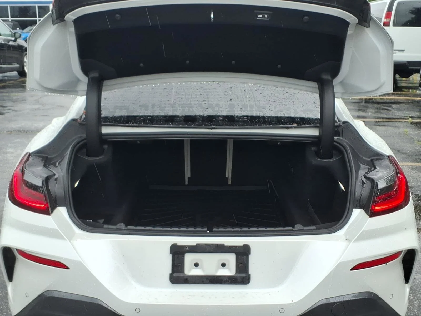 Used 2020 Mineral White Metallic BMW M850i image 33