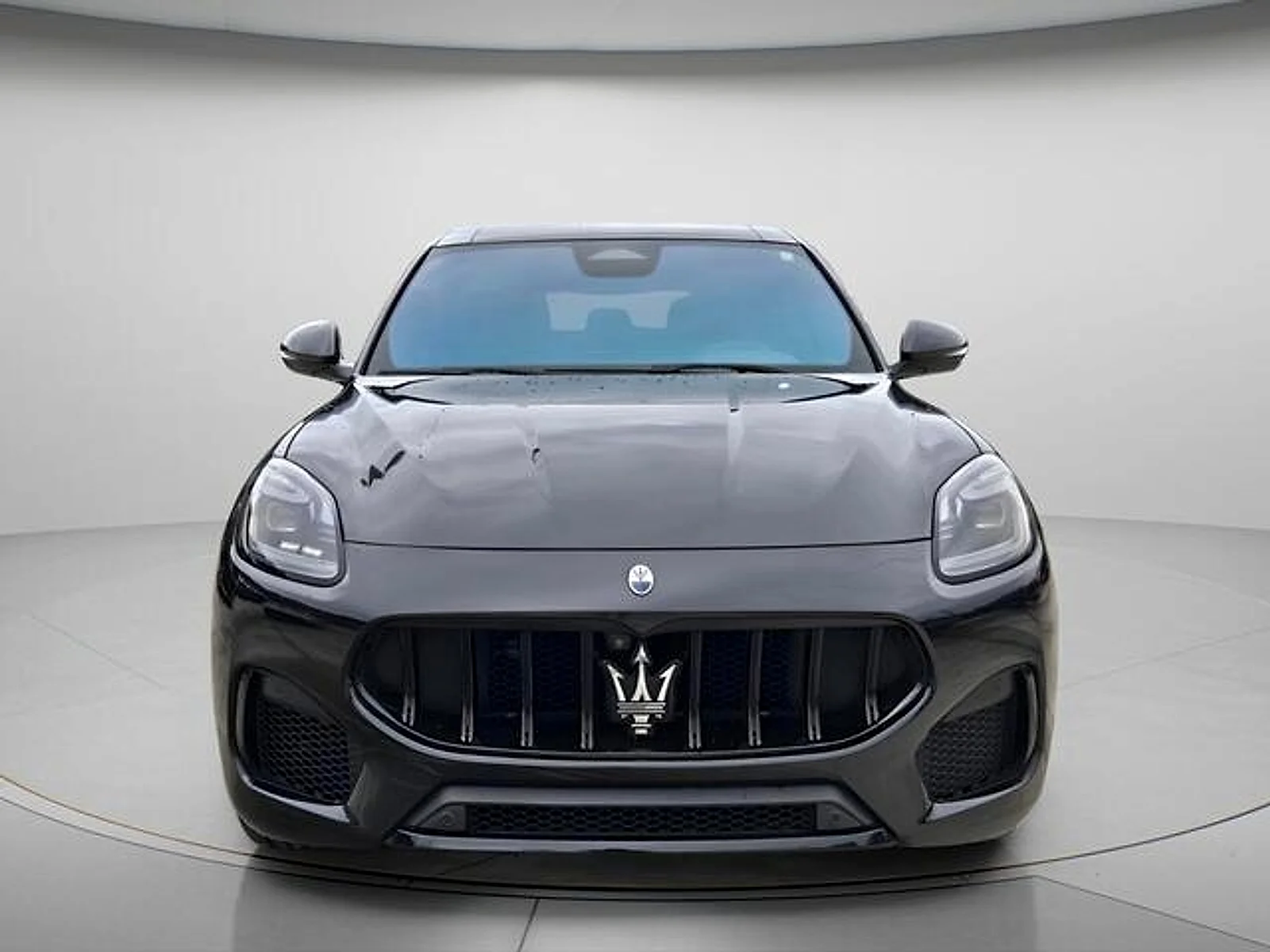 Used 2023  Maserati Modena image 4