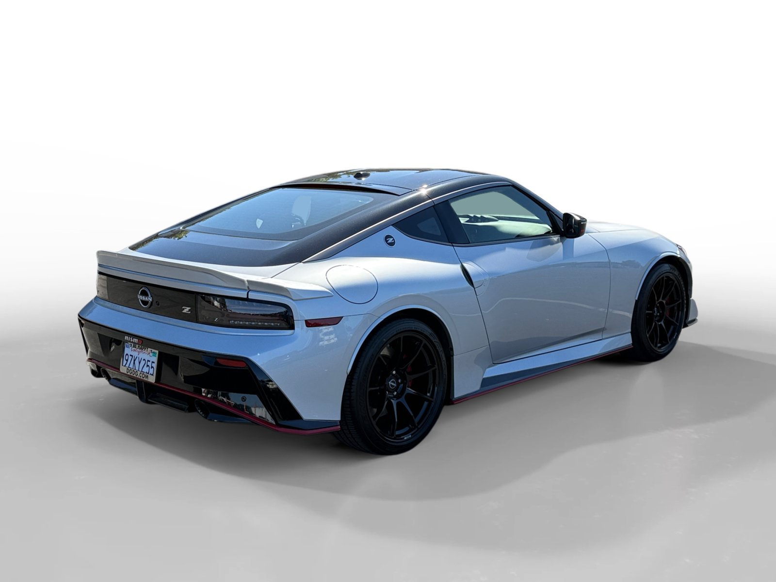 Used 2024 Brilliant Silver Nissan NISMO image 5