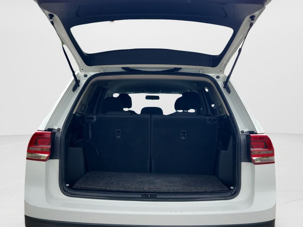 Used 2018 White Volkswagen S image 24