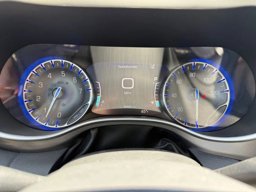 Used 2024 Silver Chrysler Touring L image 14