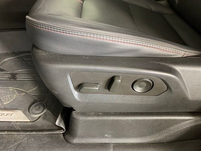 Used 2022 White Chevrolet RST image 19