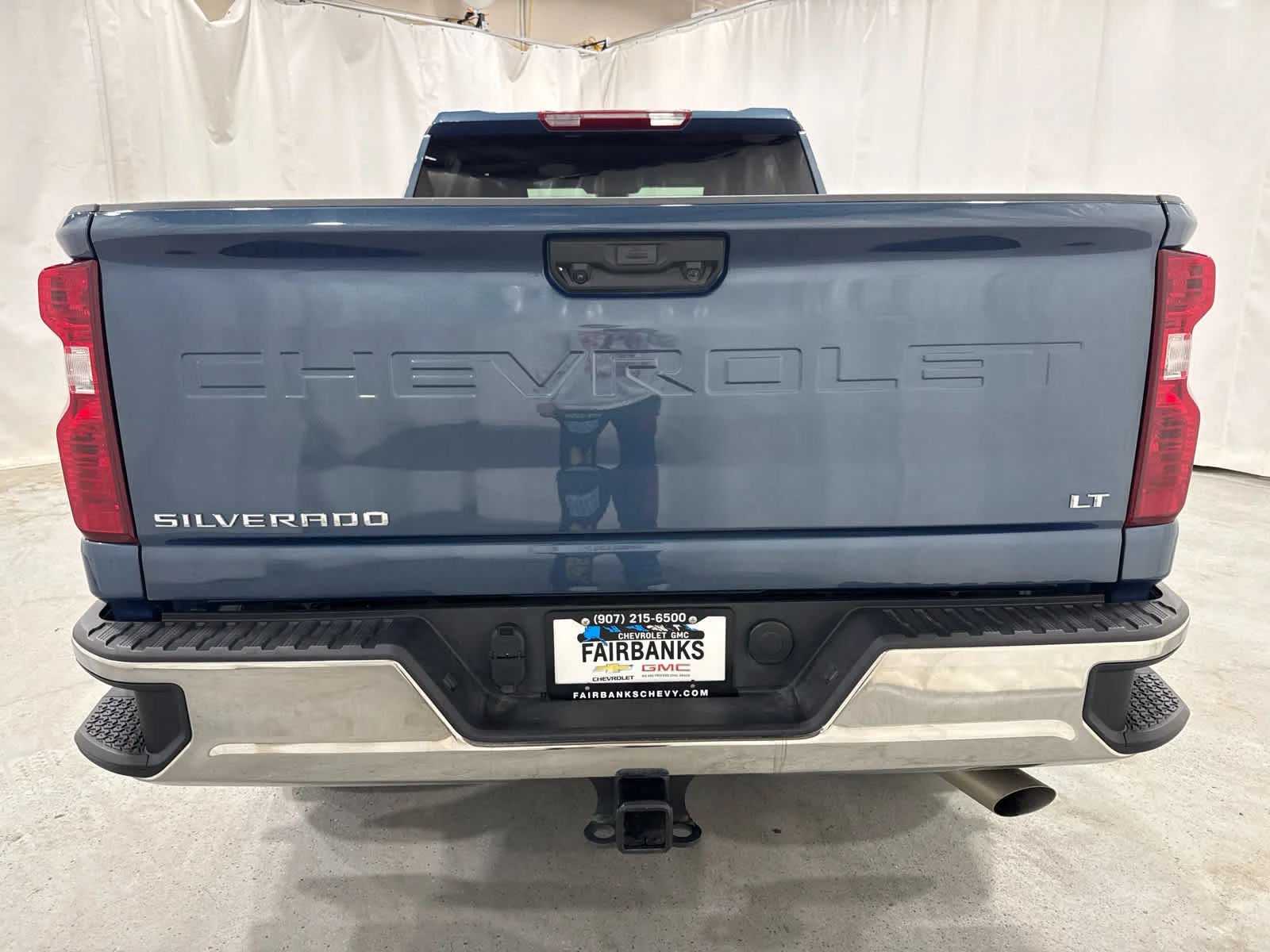 Used 2026 Lakeshore Blue Metallic Chevrolet LT image 4