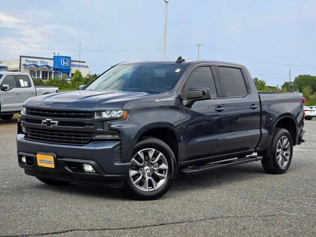 Used 2021 SHADOW GRAY METALLIC Chevrolet RST image 2