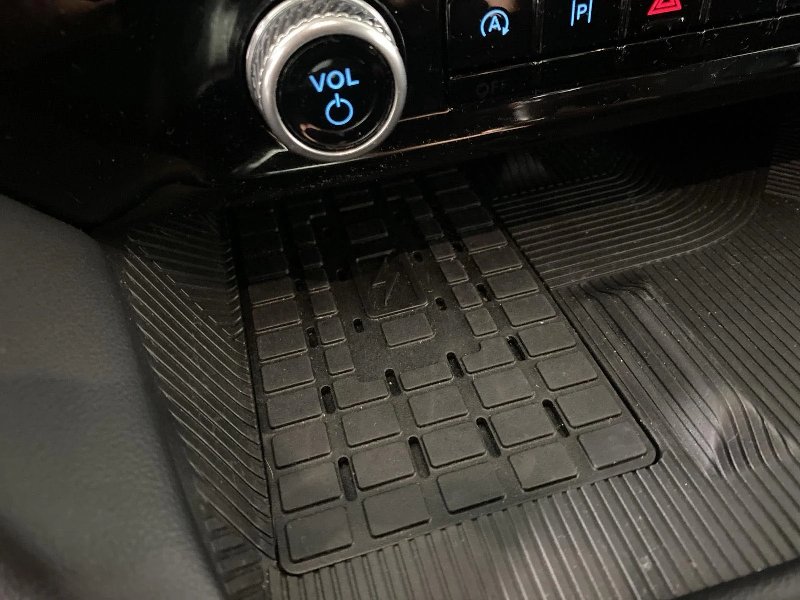 Used 2025 Carbonized Gray Ford ST image 32