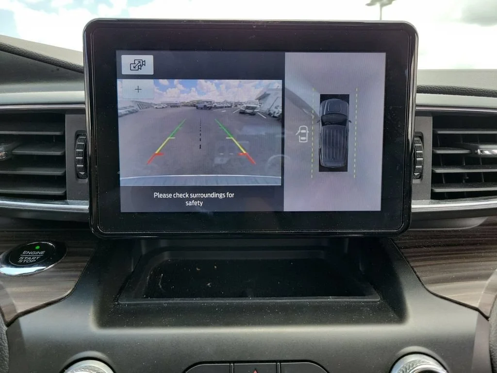 Used 2020 White Ford Limited image 15