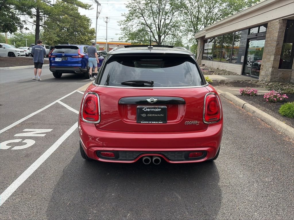 Used 2016 Blazing Red Metallic MINI Base image 14