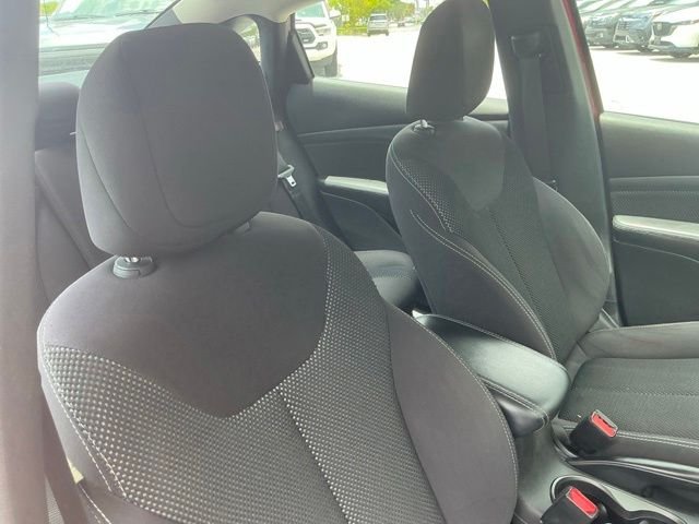 Used 2014 Red Dodge SXT image 28