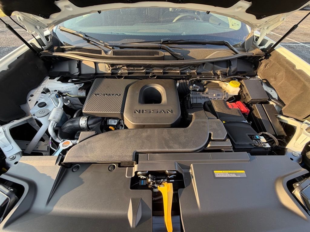 New 2026 Everest White Pearl TriCoat Nissan SL image 32