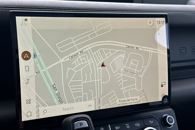 New 2026 Woolstone Green Land Rover X-Dynamic SE image 17