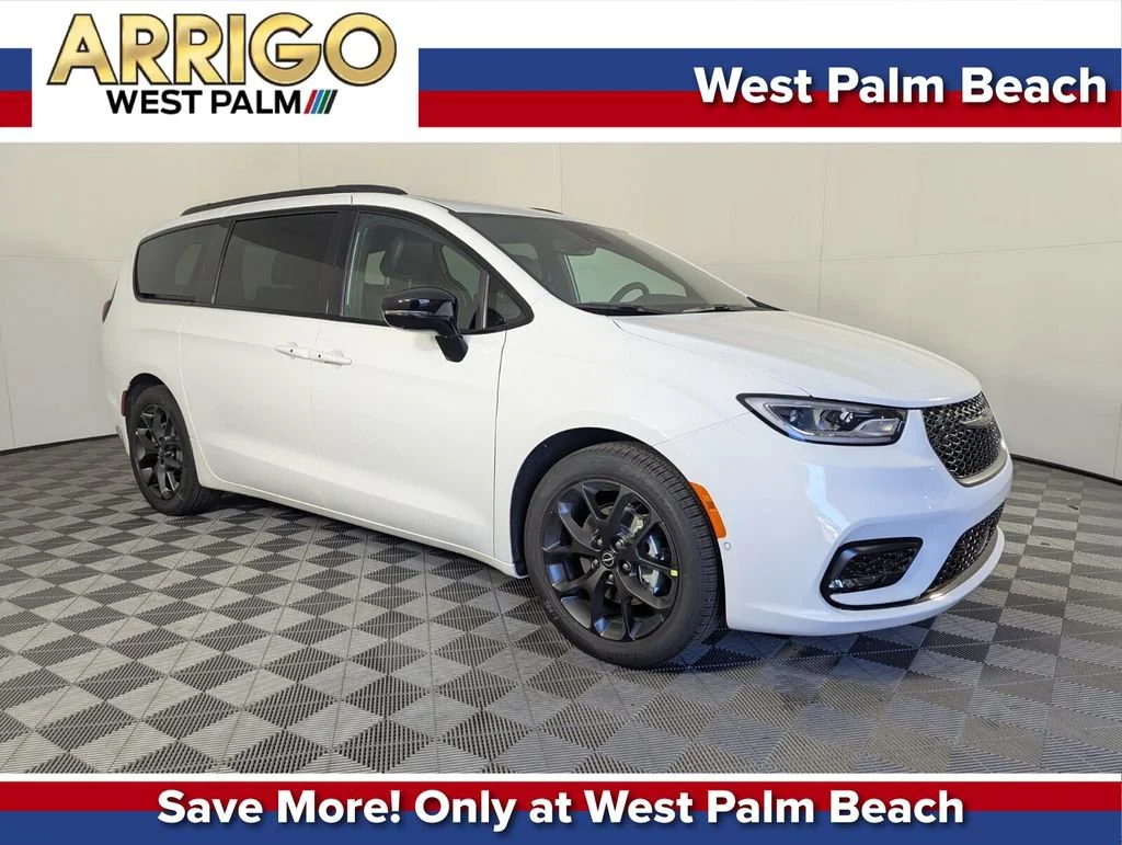 2026 Chrysler Pacifica Select's photo