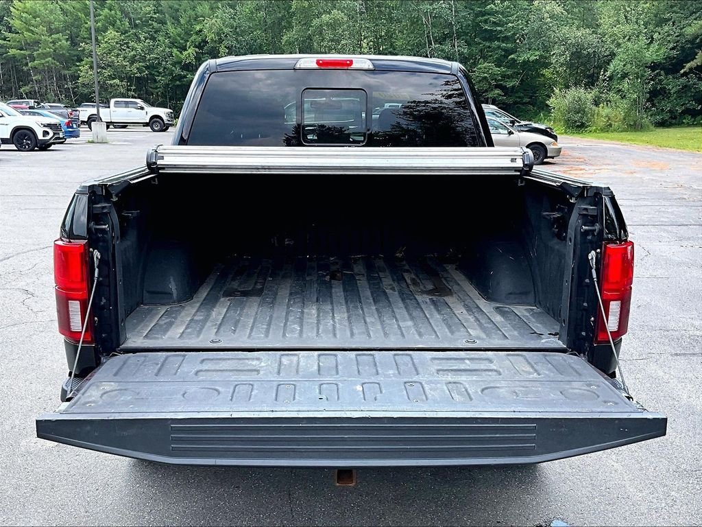 Used 2020 Black Metallic Ford Lariat image 31