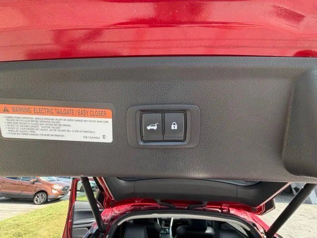Used 2025 Diamond Red Mitsubishi SE image 20
