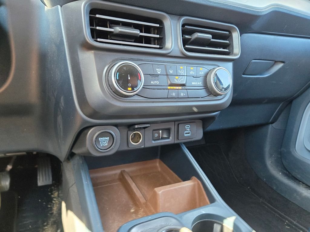 Used 2023 Atlas Blue Metallic Ford Lariat image 12