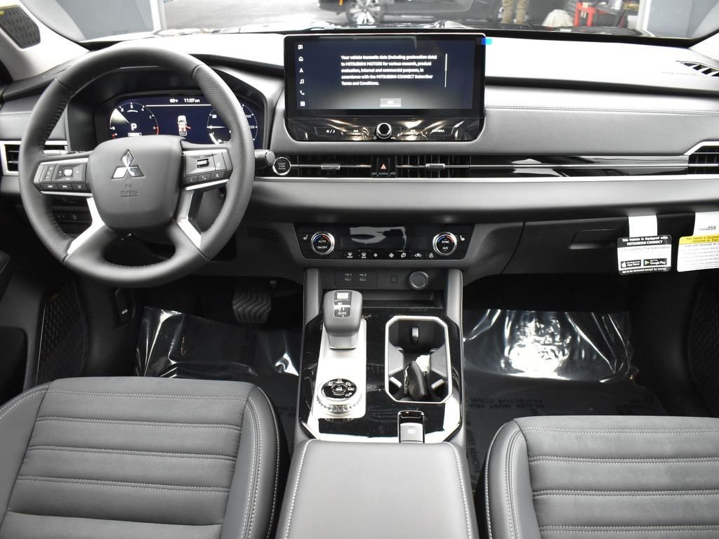 New 2026 Black Mitsubishi SE image 14
