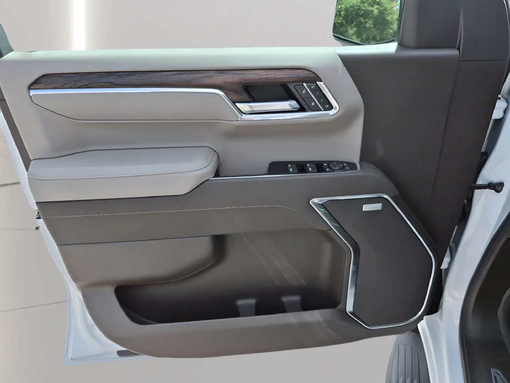 2026 GMC Sierra 1500 SLT - Photo 15