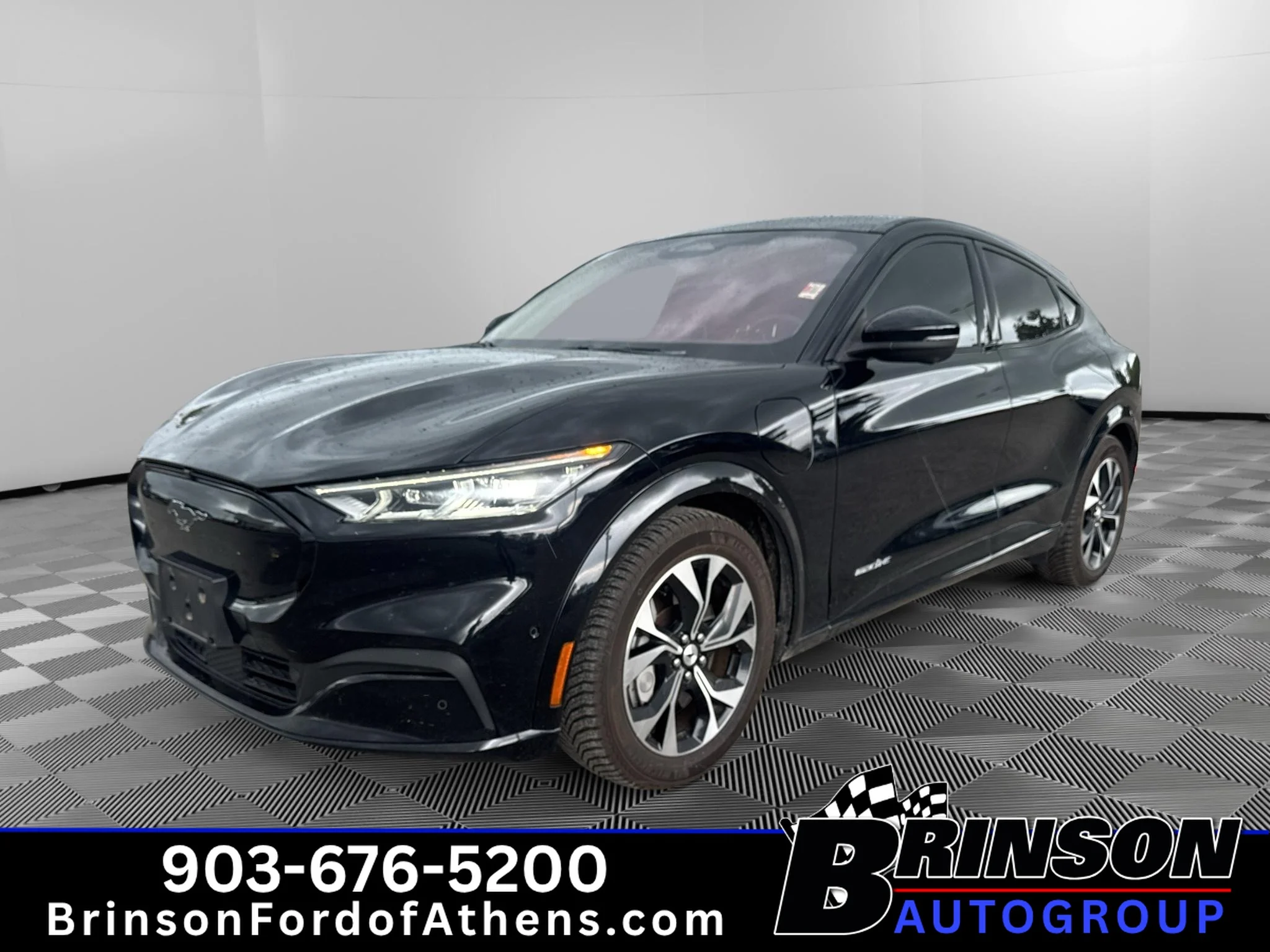 Used 2021 Shadow Black Ford Premium image 1