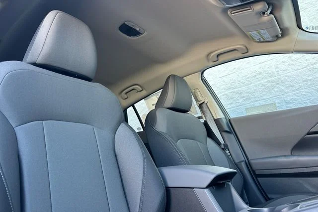 New 2026 CRYSTAL WHITE PEARL Subaru Base image 14