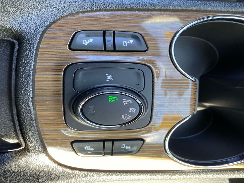 Used 2023 Silver GMC SLE image 16