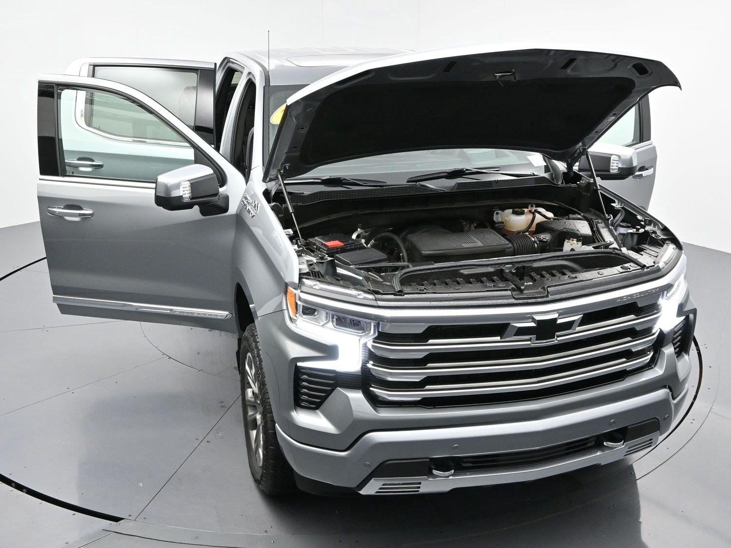 Used 2025 Sterling Gray Metallic Chevrolet High Country image 44