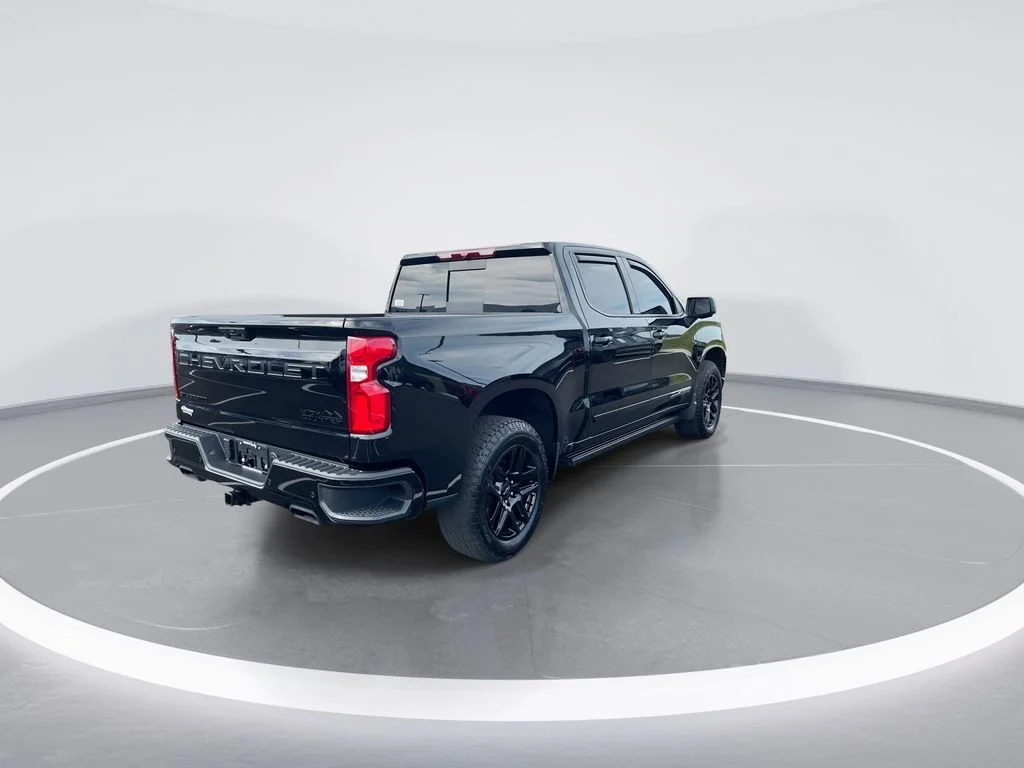 Used 2026 Black Chevrolet High Country image 8