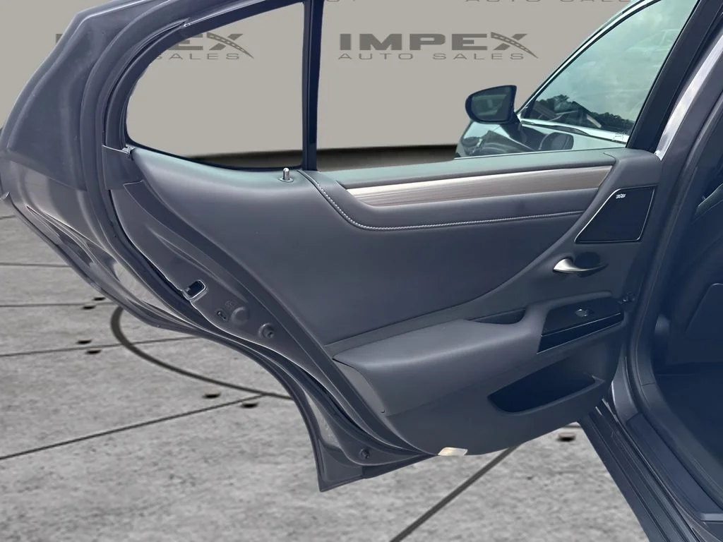 Used 2024 Gray Lexus 300h F SPORT Handling image 29