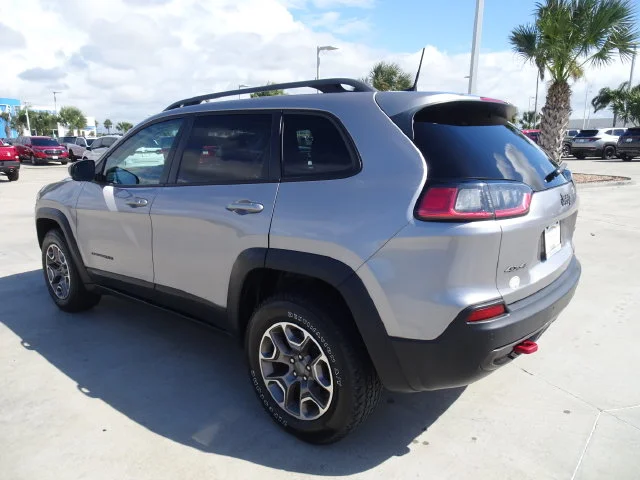 Used 2020 Billet Silver Metallic Jeep Trailhawk image 6