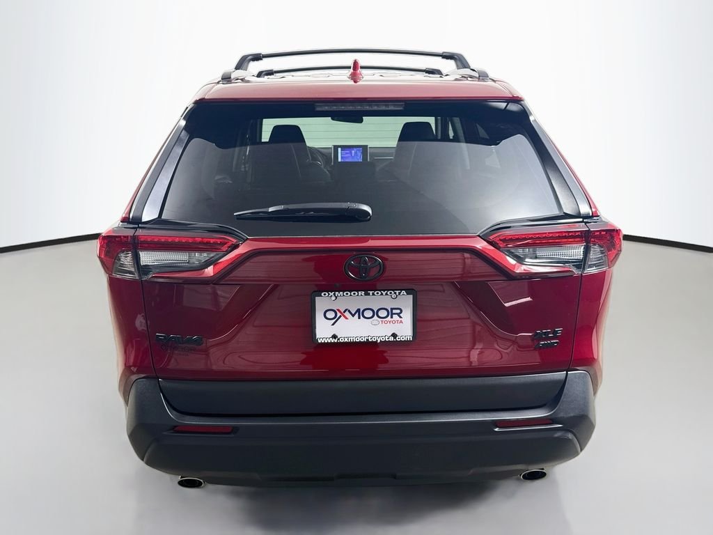 Used 2025 Ruby Flare Pearl Toyota XLE Premium image 6