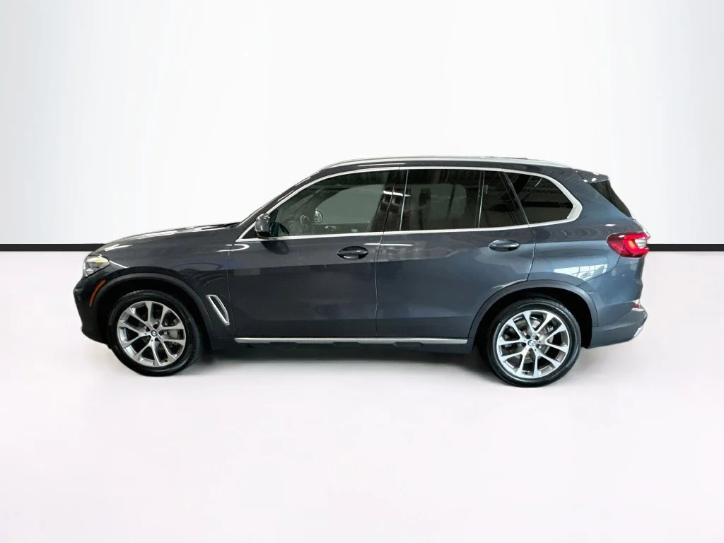 Used 2021  BMW xDrive40i image 8