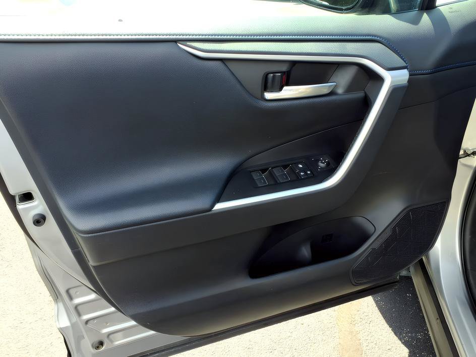 Used 2023 Silver Sky Metallic/Midnight Black Metallic Toyota Hybrid XSE image 18