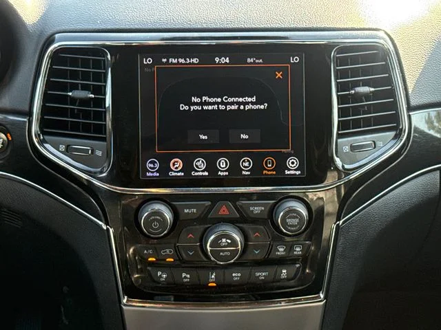 Used 2021 Gray Jeep Trailhawk image 14