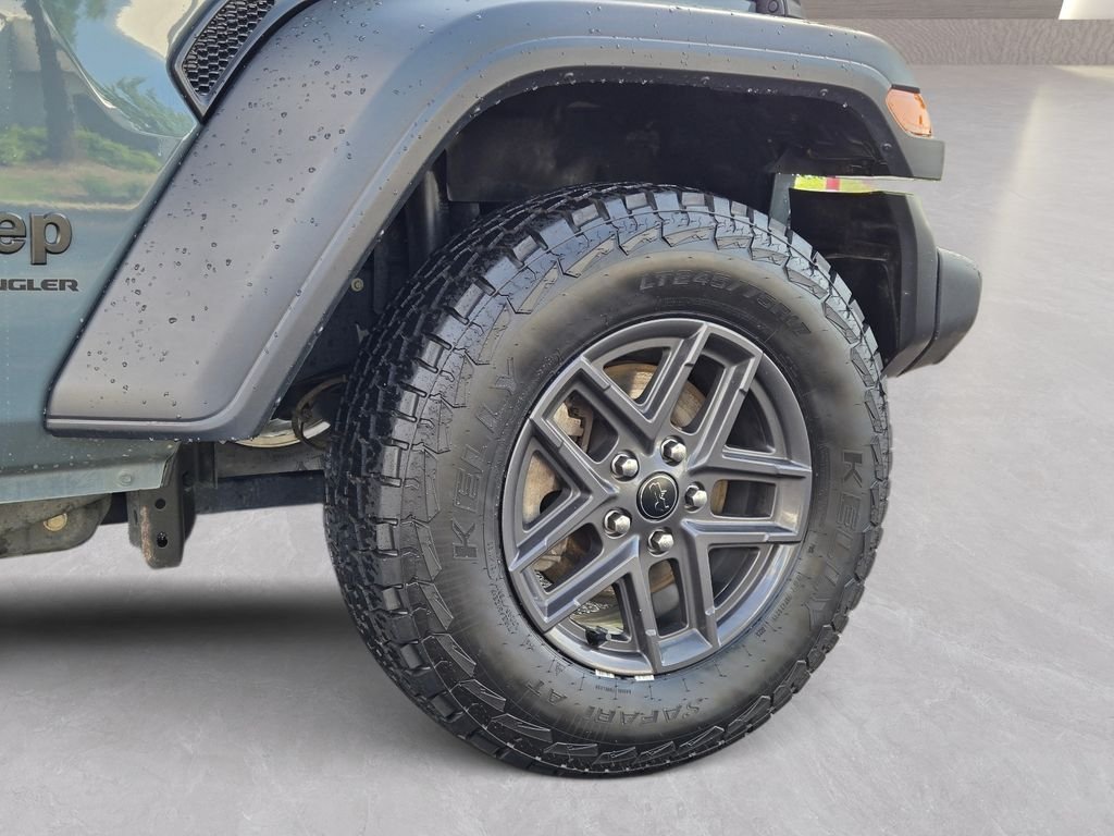 Used 2024 Gray Jeep Sport S image 11