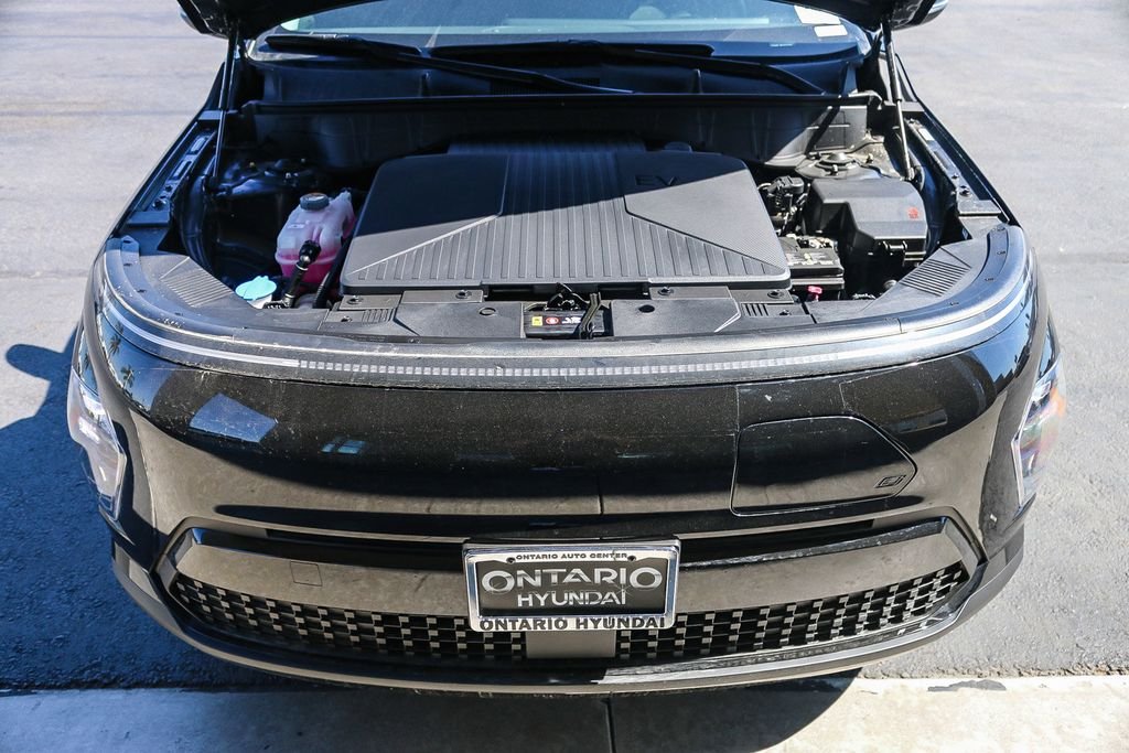 2025 Hyundai Kona EV SEL - Photo 28