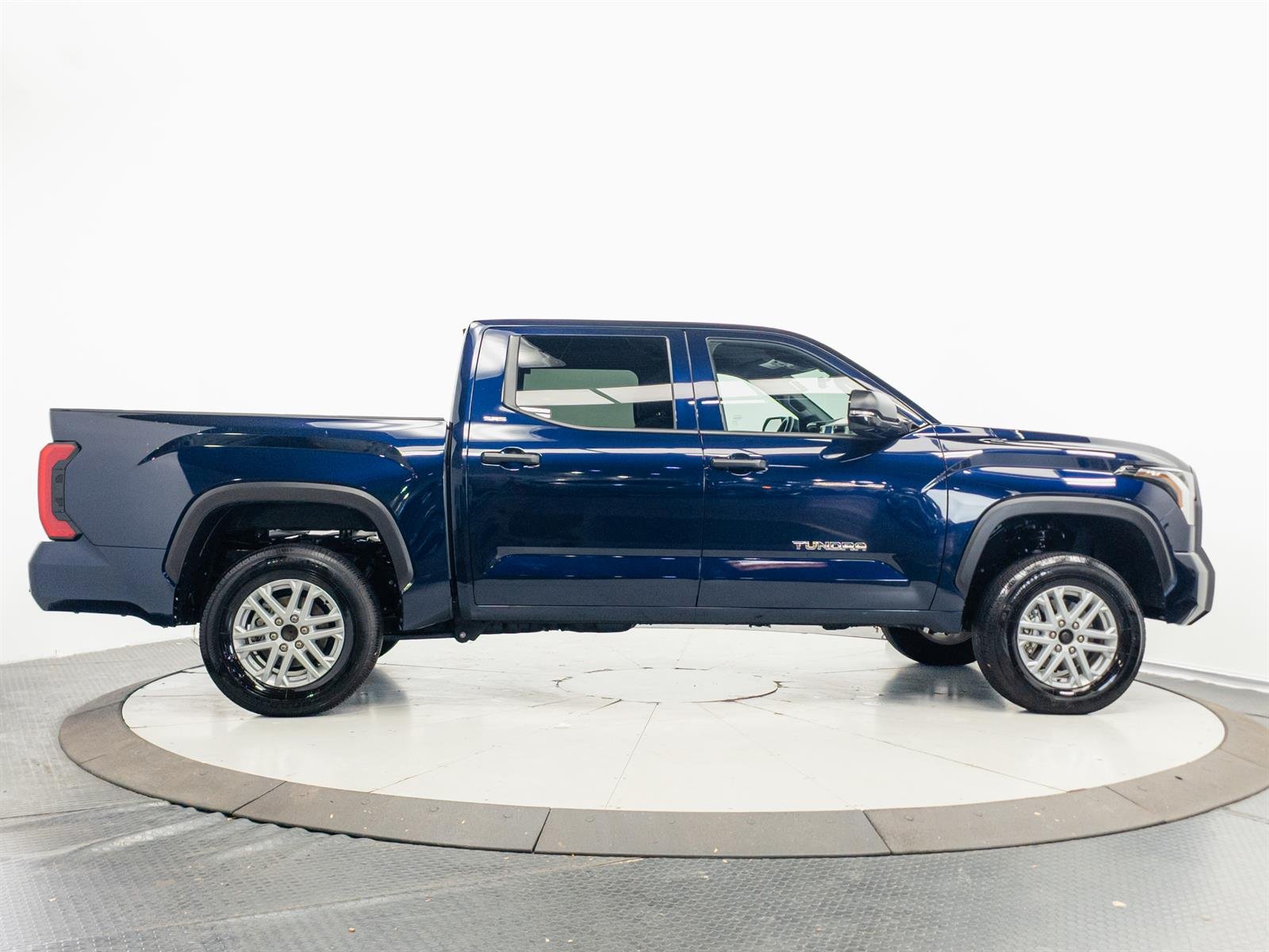 Used 2025 Blue Toyota SR5 image 12