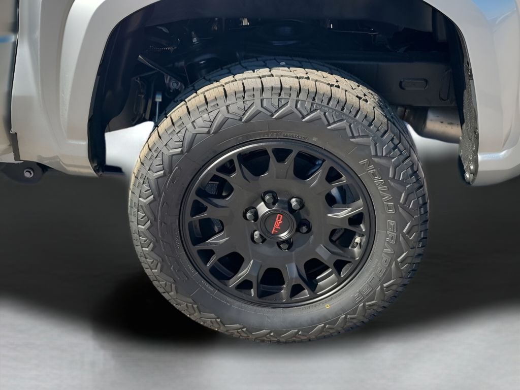 2026 Toyota Tacoma SR5 - Photo 18