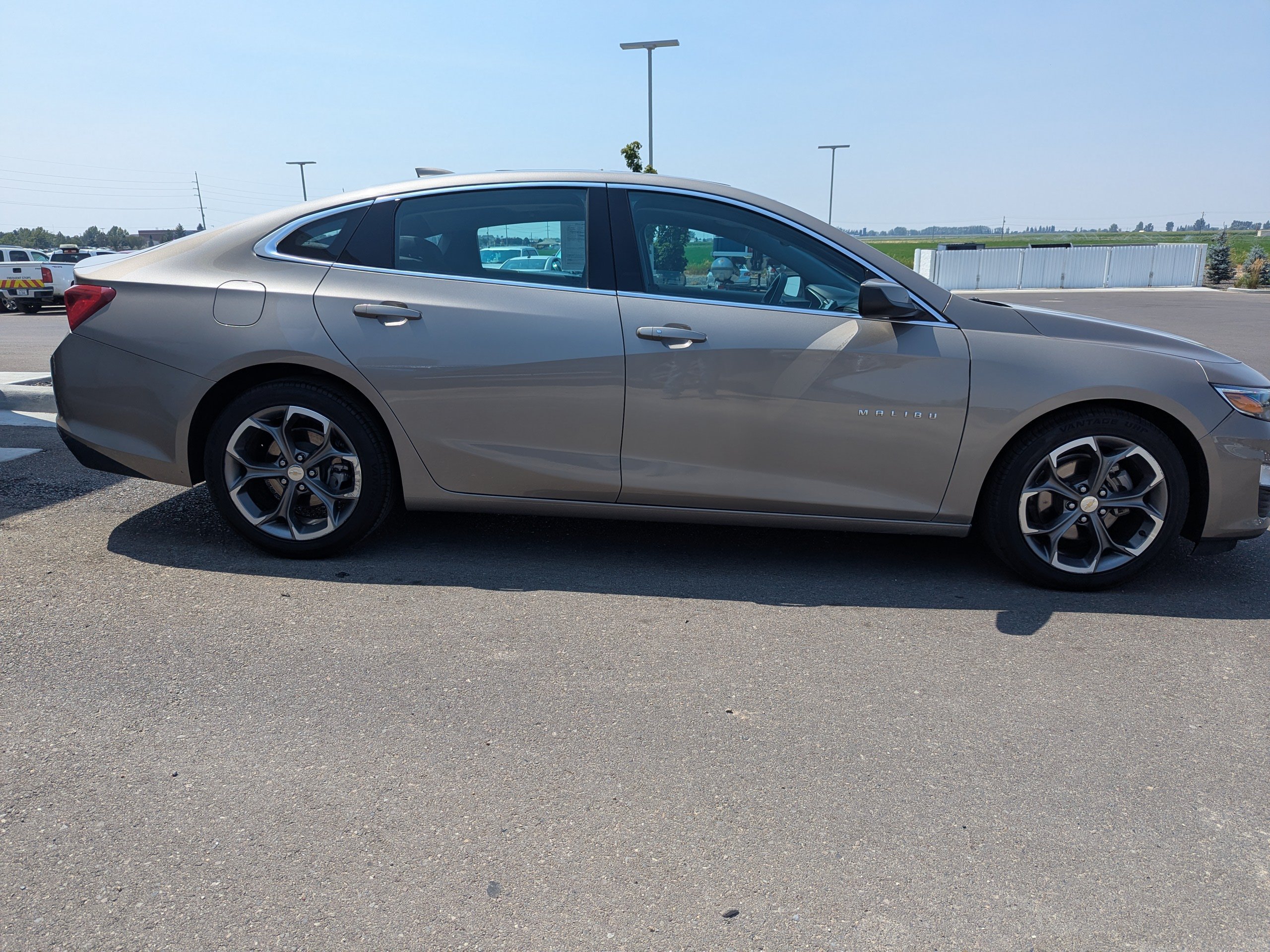 2024 Chevrolet Malibu 1LT - Photo 5
