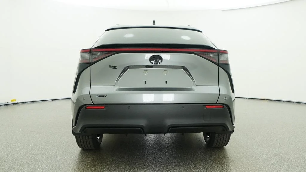New 2026 Heavy Metal Toyota XLE image 32