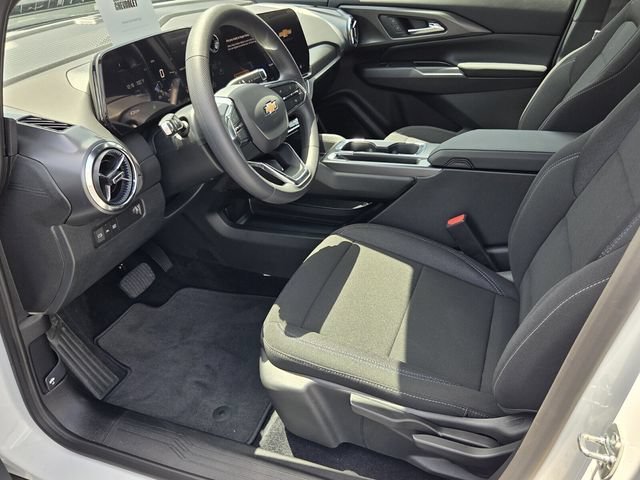 New 2026 Summit White Chevrolet LT image 6