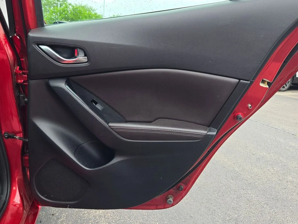 2018 Mazda Mazda3 Touring - Photo 11