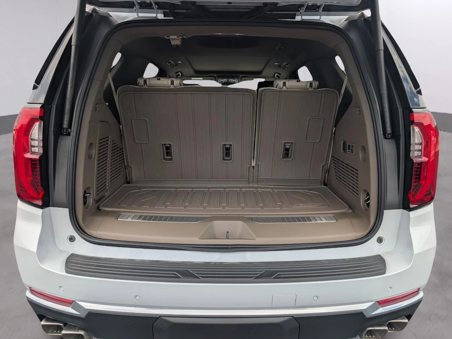 New 2026 Glacier White Tricoat GMC Denali image 15