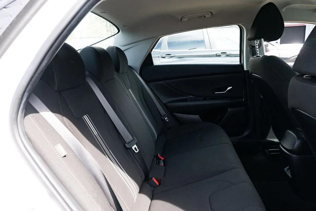 Used 2024 White Hyundai SEL image 22
