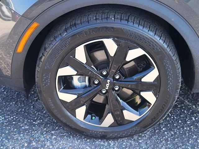 Certified Used 2024 Gray Kia X-Line image 9